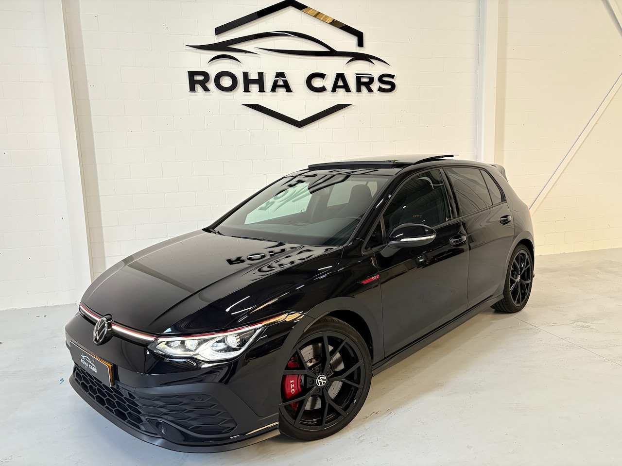 Volkswagen Golf - 2.0 TSI GTI CLUBSPORT 300pk panorama - AutoWereld.nl