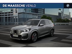 BMW iX1 - eDrive20 M Sport / Trekhaak / Sportstoelen / Achteruitrijcamera / Adaptieve LED / M Adapti