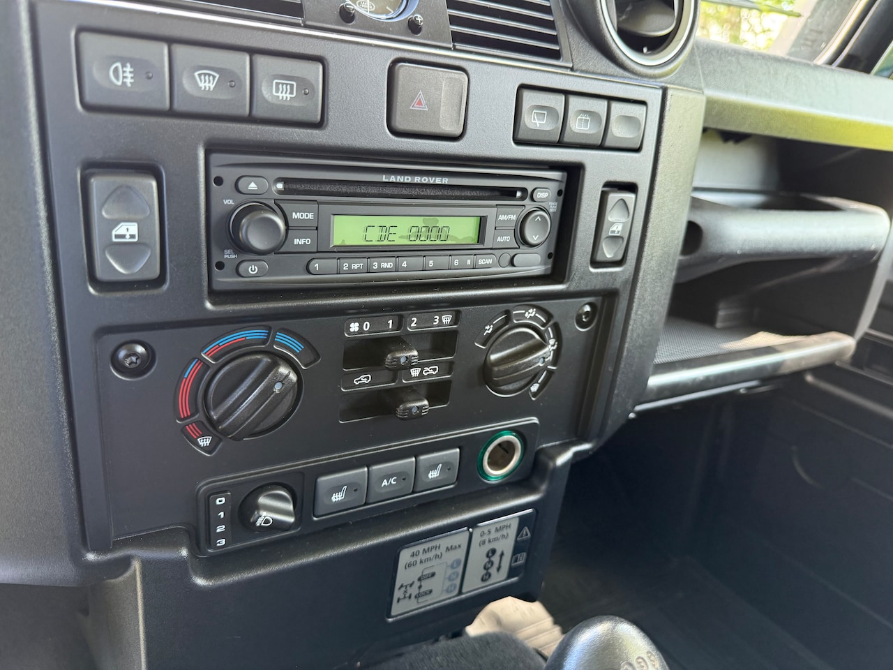 Land Rover Defender - 2.2 D SW 90" SE 4 persoons euro 5