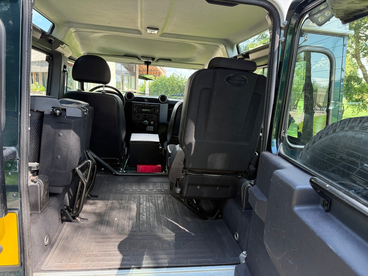 Land Rover Defender - 2.2 D SW 90" SE 4 persoons euro 5