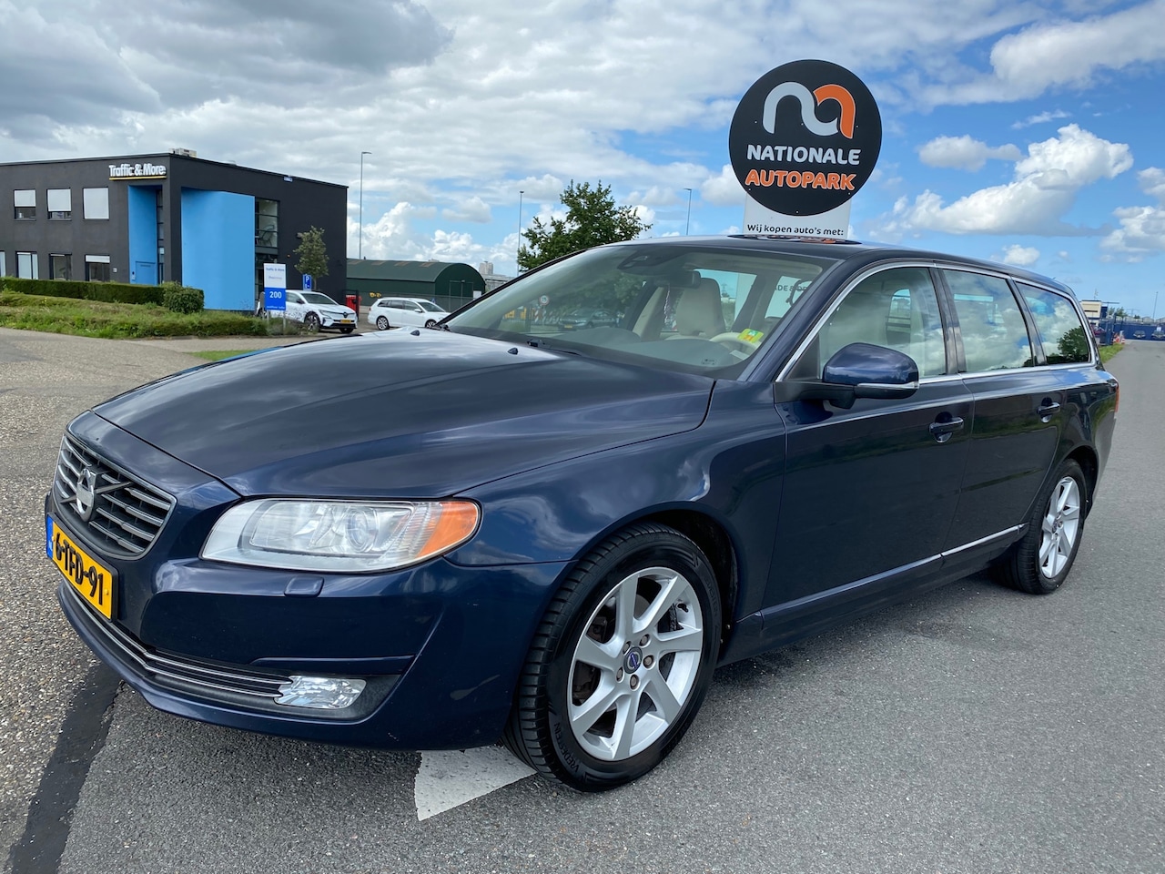 Volvo V70 - 2014 * 2.0 D4 Nordic+ * APK * Euro 6 - AutoWereld.nl