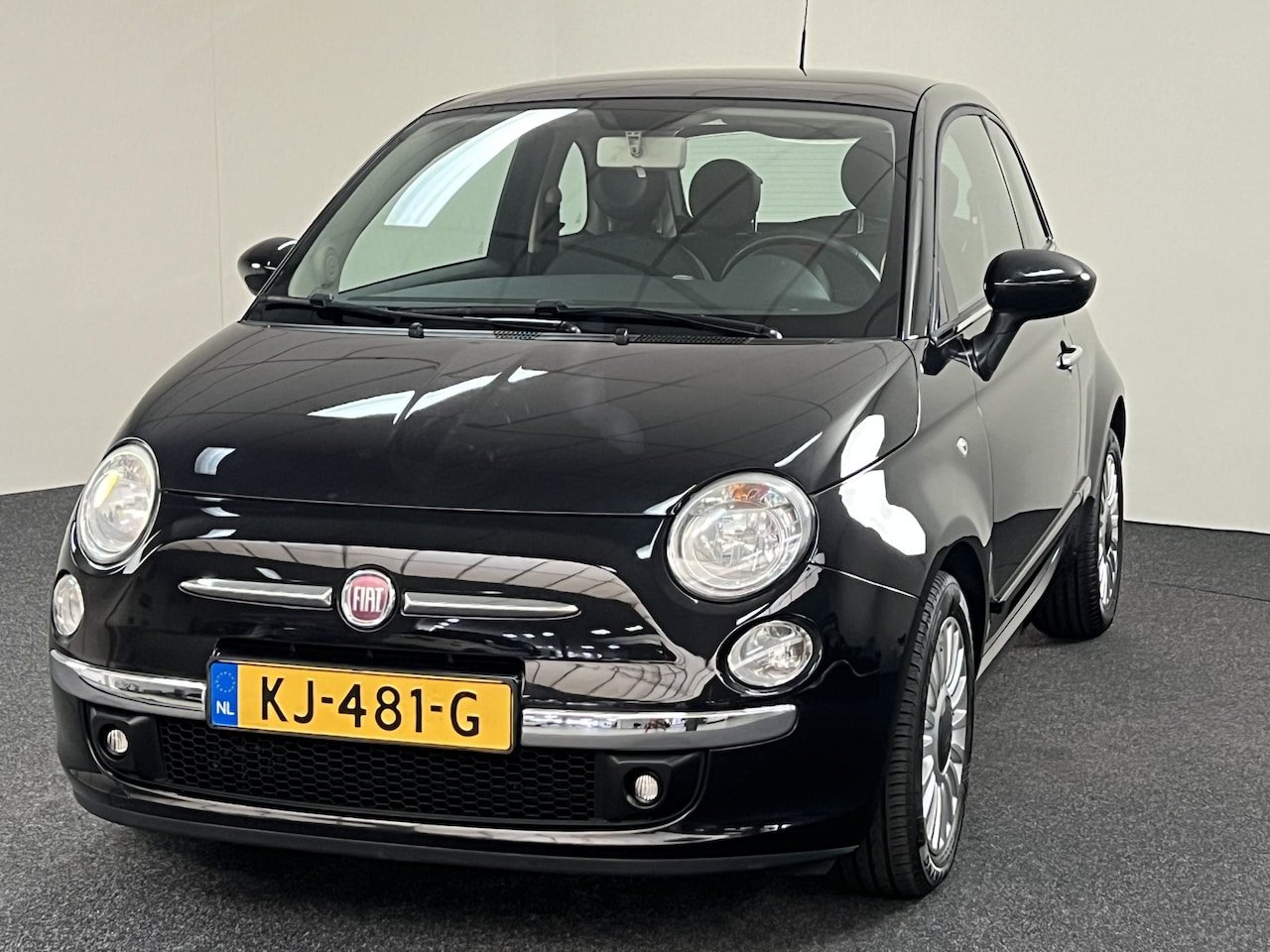 Fiat 500 - 0.9 Airco / Pano dak / LM Velgen / PDC - AutoWereld.nl
