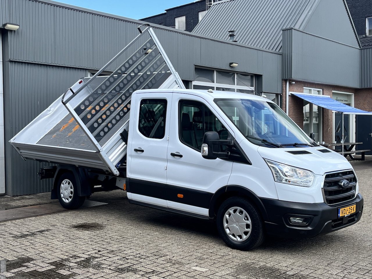 Ford Transit - 350 2.0 TDCI DC 3-zijdenkipper Airco Cruise controle Trekhaak 2800kg Telefoonvoorbereiding - AutoWereld.nl