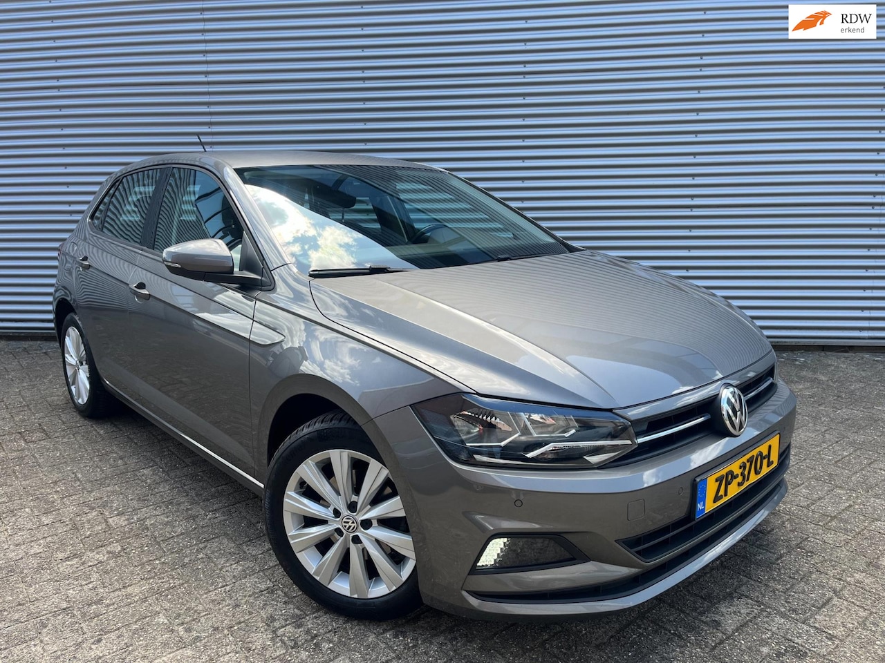 Volkswagen Polo - 1.6 TDI Comfortline Business|Appconnect|Navi|Cruise|PDC|Stoelver|Frontassist| - AutoWereld.nl