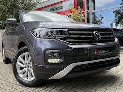 Volkswagen T-Cross - 1.0 TSI AUTOMAAT * CARPLAY/ RADAR/ 17 DKM/ PRIVACY GLAS