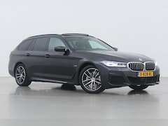 BMW 5-serie Touring - 530e Business Edition Plus | Panoramadak | Leder | Head-Up | Trekhaak | Stoelverwarming