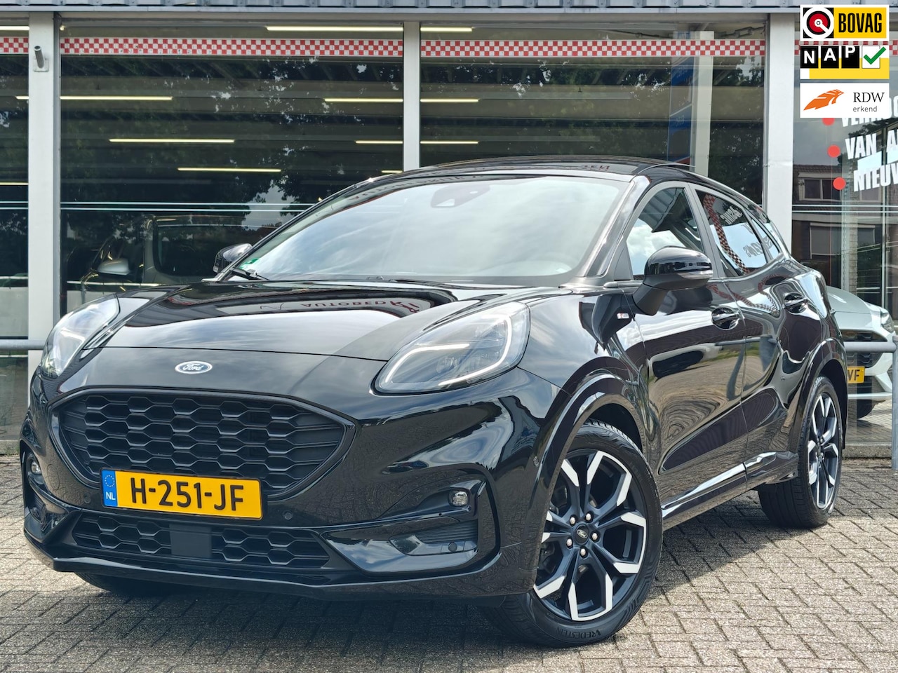 Ford Puma - 1.0 EcoBoost Hybrid ST-Line X First Edition | Afneembare trekhaak | Panoramadak | Elektris - AutoWereld.nl