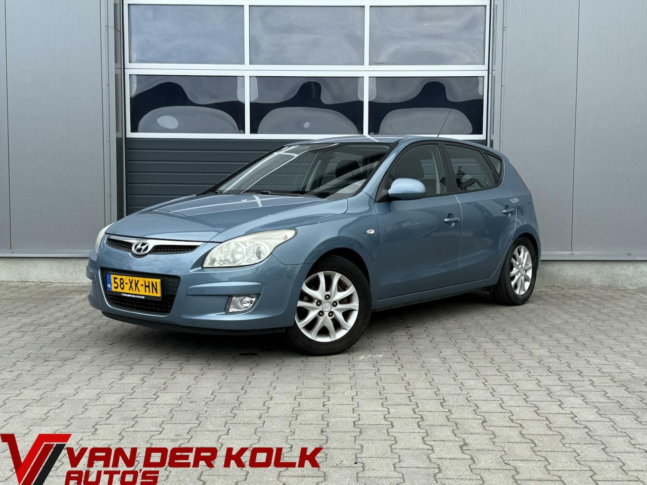 Hyundai i30 - 1.6i Dynamic Luxe Airco Lichtmetaal Trekhaak - AutoWereld.nl