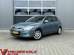 Hyundai i30 - 1.6i Dynamic Luxe Airco Lichtmetaal Trekhaak