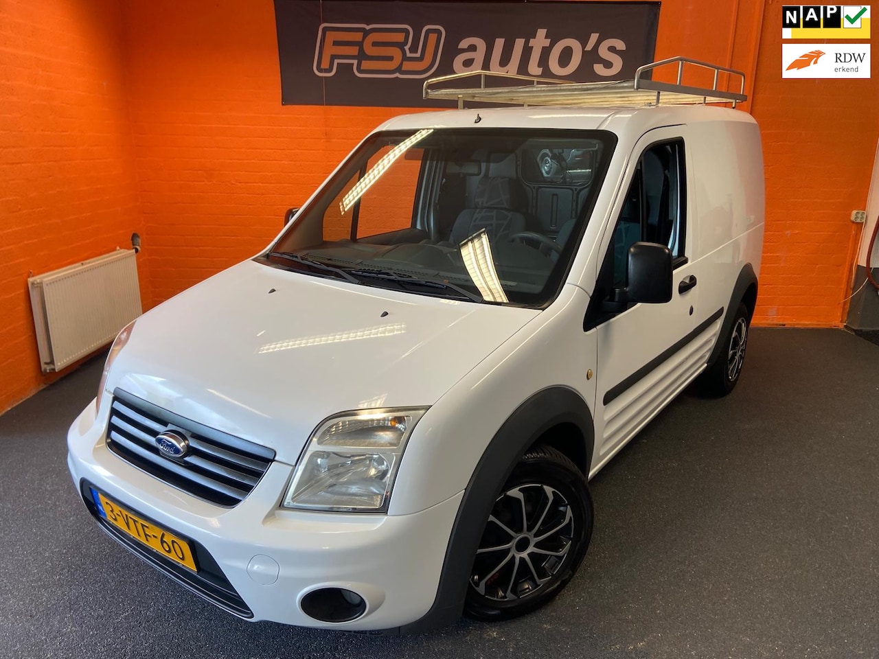 Ford Transit Connect - T200S 1.8 TDCi TREND / NAP / EURO 5 / AIRCO - AutoWereld.nl