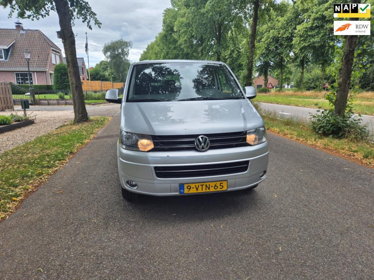 Volkswagen Transporter - 2.0 TDI L2H1 DC Trendline 2.0 TDI L2H1 DC Trendline - AutoWereld.nl