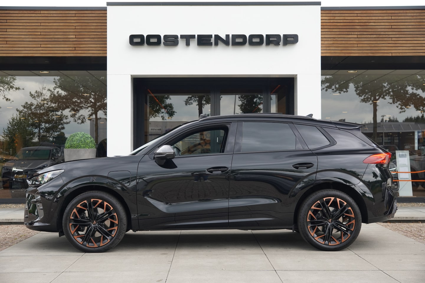 CUPRA Terramar - 1.5TSI/272pk e-Hybrid VZ Performance|2025|Panoramadak|Trekhaak|Matrix LED|20"LMV|Head-up|S - AutoWereld.nl