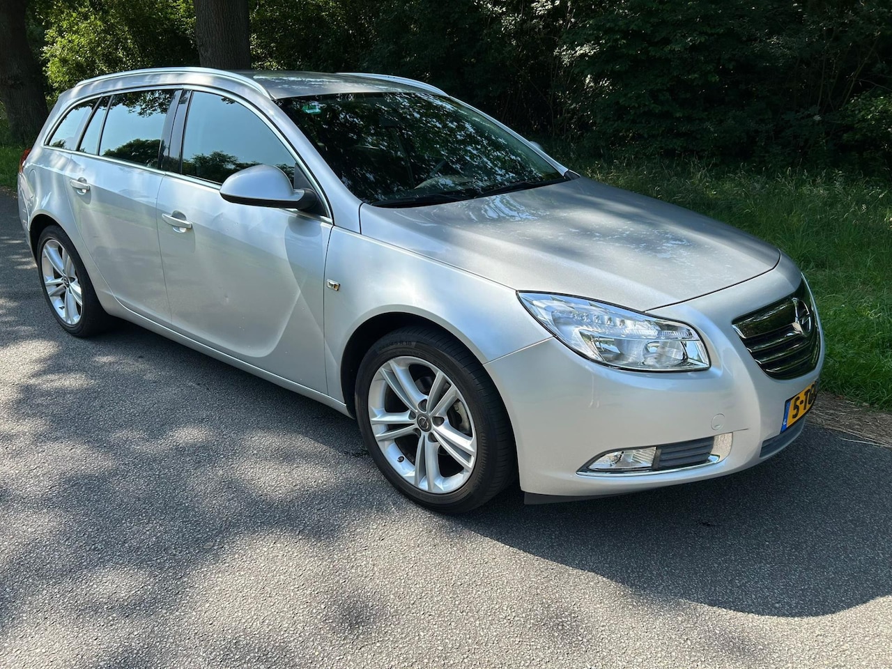 Opel Insignia Sports Tourer - 2.0 CDTI Sport 2.0 CDTI Sport - AutoWereld.nl