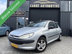 Peugeot 206 - 1.4 XR STUURBEKRACHTIGING | APK | ELEK. RAMEN