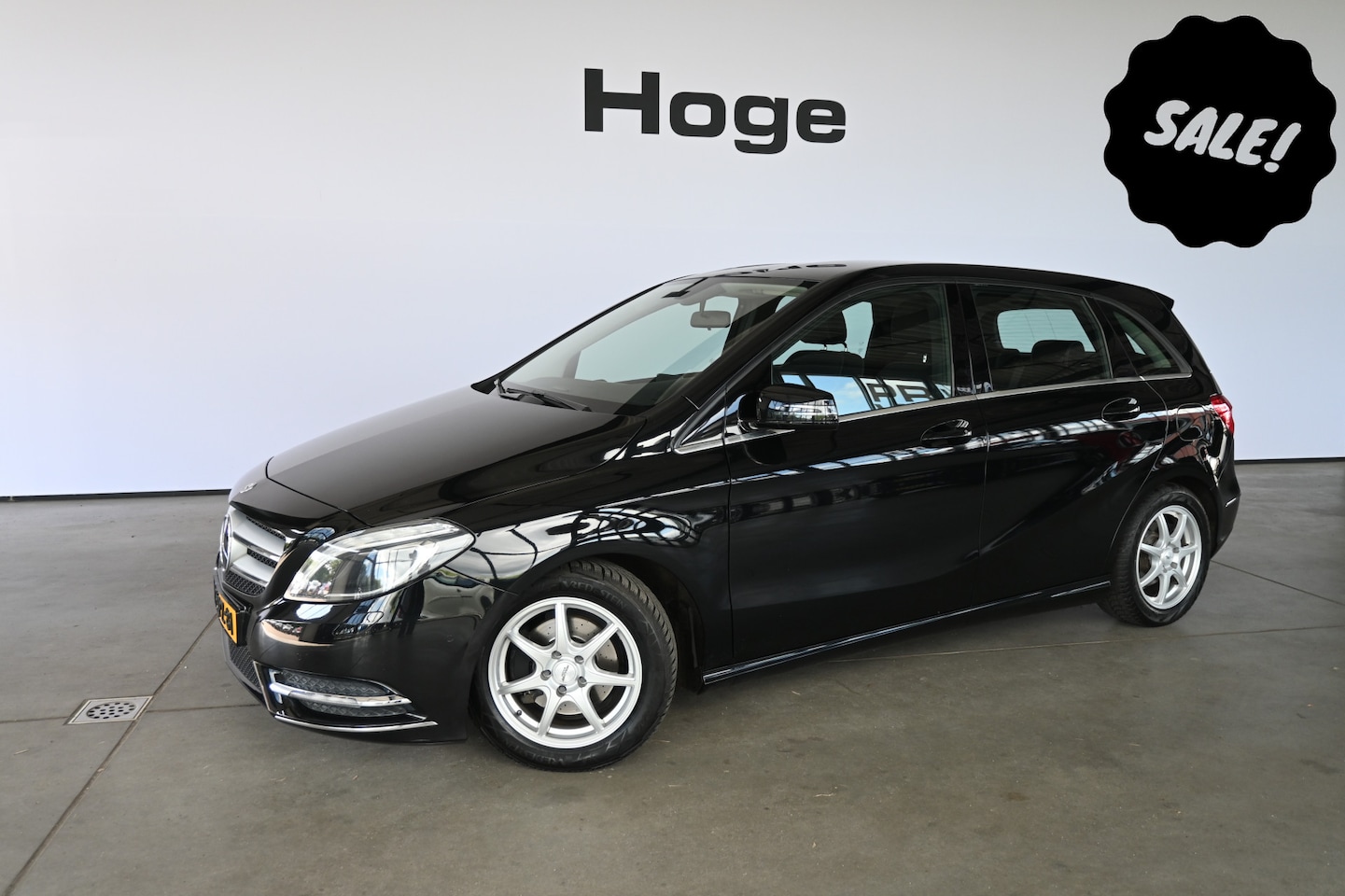 Mercedes-Benz B-klasse - 180 Ambition Automaat Ecc Navigatie Rijklaarprijs Inruil Mogelijk! - AutoWereld.nl