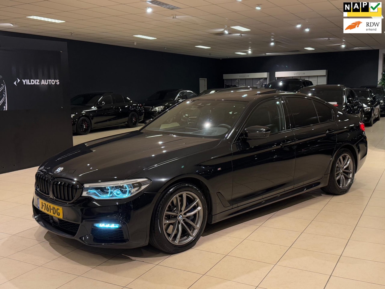 BMW 5-serie - 530d High Executive M-SPORT Opendak|Memory|Koeling - AutoWereld.nl