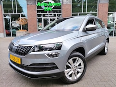 Skoda Karoq - 1.0 TSI Business Edition 17Inch LMV - Parkeersensoren V+A - Getinte ruiten - NL auto