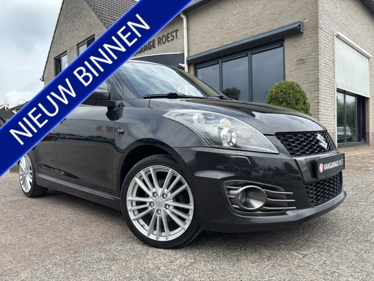 Suzuki Swift - 5DRS 1.6 Sport Sportuitlaat / Keyless / Spoilers - AutoWereld.nl