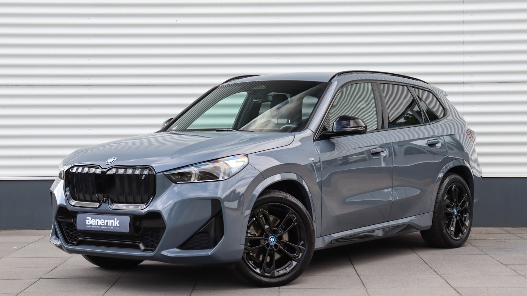 BMW iX1 - xDrive30 M-Sport | Harman/Kardon | Trekhaak | Head-up | Comfort Access | Parking Assistant - AutoWereld.nl