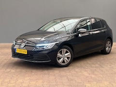 Volkswagen Golf - 1.5 TSI Life Virtueel Dashboard | Camera | Stoelverwarming | Clima | Carplay | 17" Lichtme