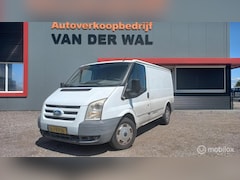 Ford Transit - 330S 2.2 TDCI/AIRCO/CRUISECONTROL/NAVIGATIE