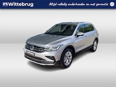 Volkswagen Tiguan - 1.5 TSI Elegance / 18 Inch / IQ Light / stuur + Stoelverwarming / 245PK / Cockpit Pro