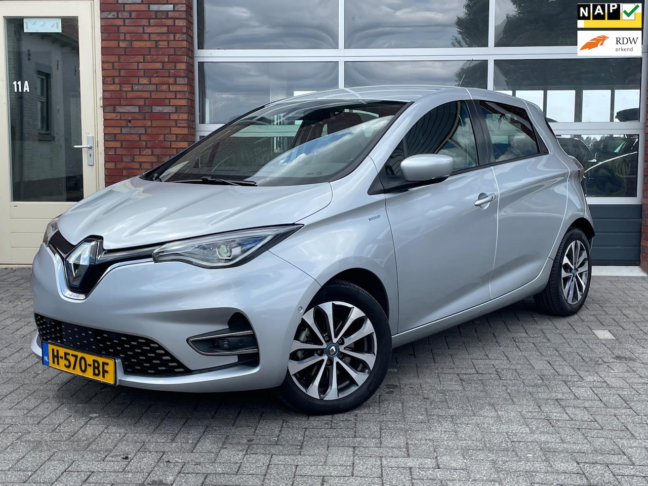 Renault Zoe - R135 Edition One 52 kWh | KOOP ACCU - AutoWereld.nl