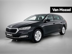 Skoda Octavia Combi - 2.0 TDI Greentech Ambition | TREKHAAK | CLIMATE CONTROL | CRUISE CONTROL | PARKEERSENSOREN
