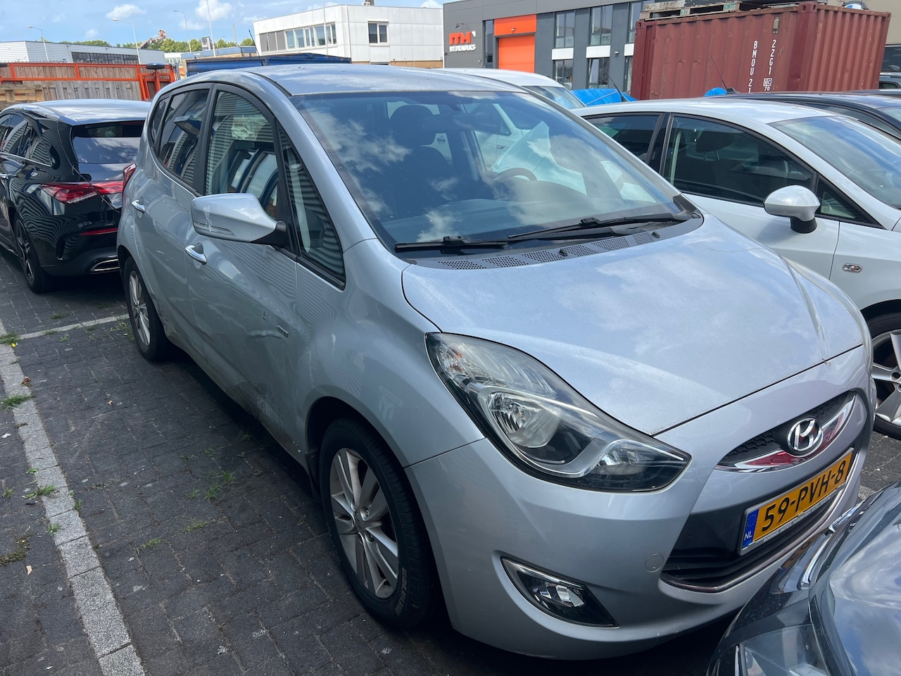 Hyundai ix20 - 1.4i i-Vision rijbare schade zie foto’s - AutoWereld.nl