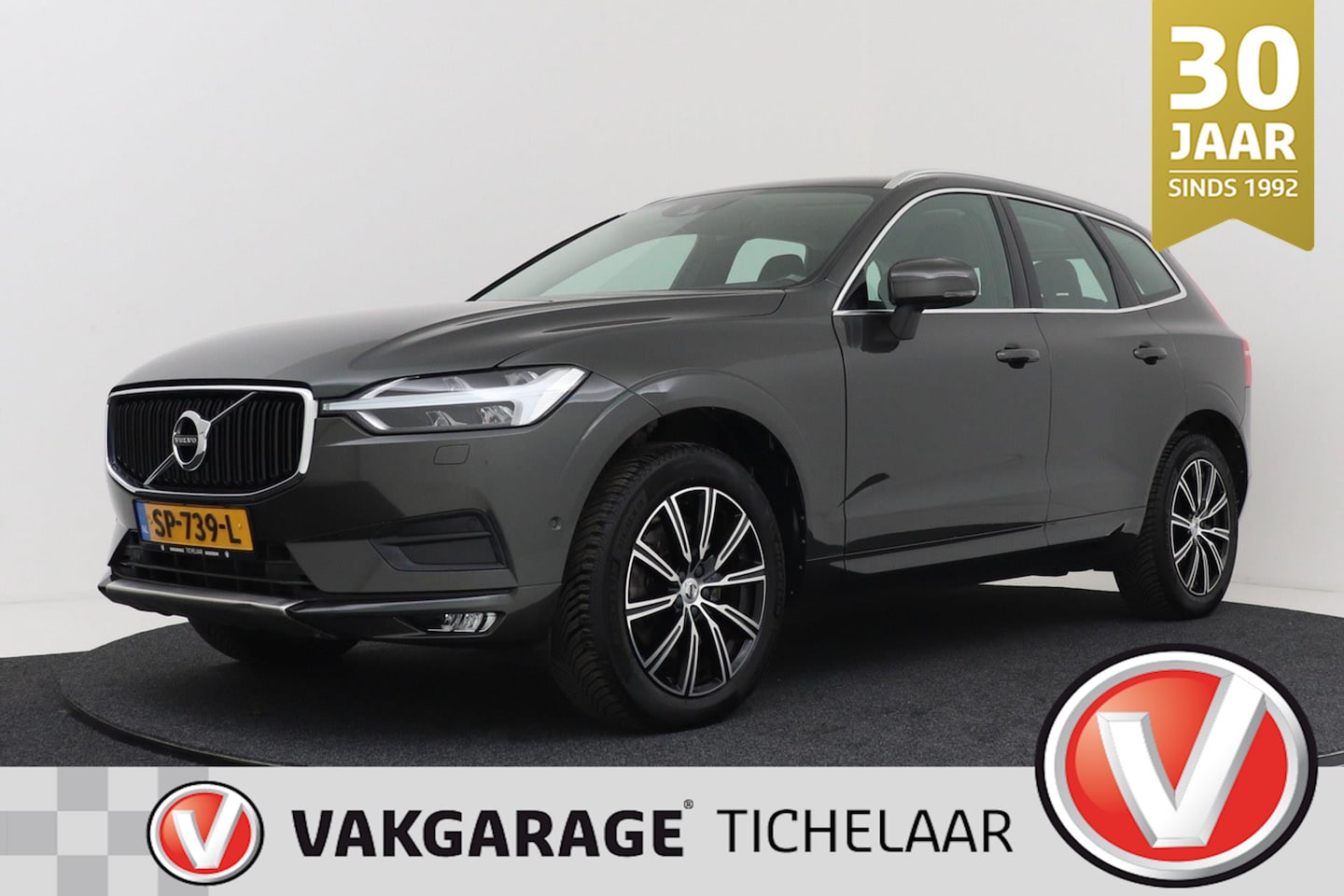 Volvo XC60 - 2.0 T5 Momentum | Trekhaak | Org NL | Keyless | Elek. Stoelverstelling | CarPlay | Comfort - AutoWereld.nl