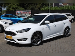 Ford Focus Wagon - 1.0 EcoBoost 140pk ST Line Wagon, Technology, Winter, Light Upgrade en Seat Pack, Trekhaak