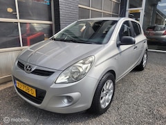 Hyundai i20 - 1.2i i-Drive | AIRCO | NWE KOPPELING | 145.000KM
