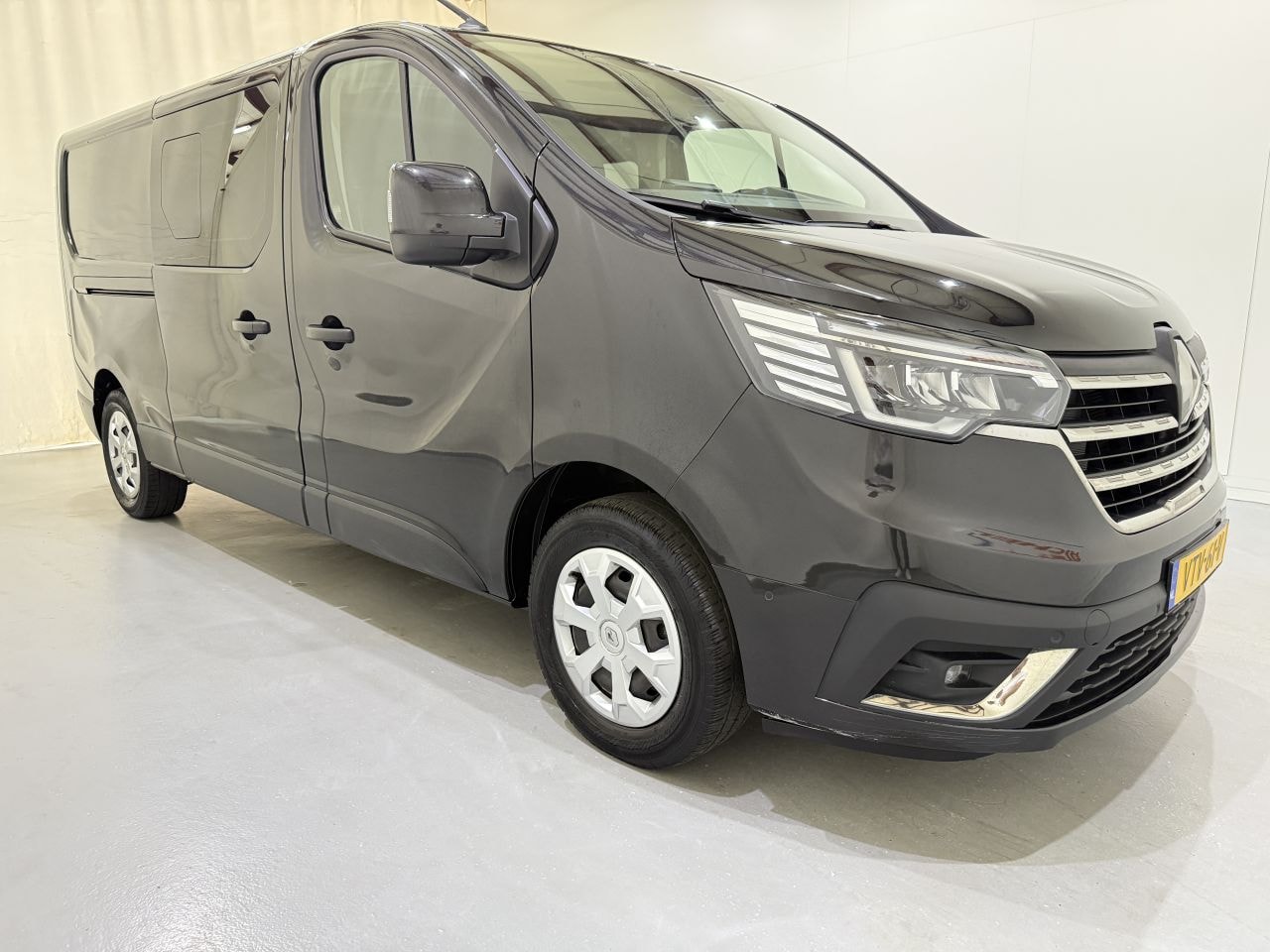 Renault Trafic - 2.0 Blue dCi 150 L2 DC 5-Seats Aut6 - AutoWereld.nl