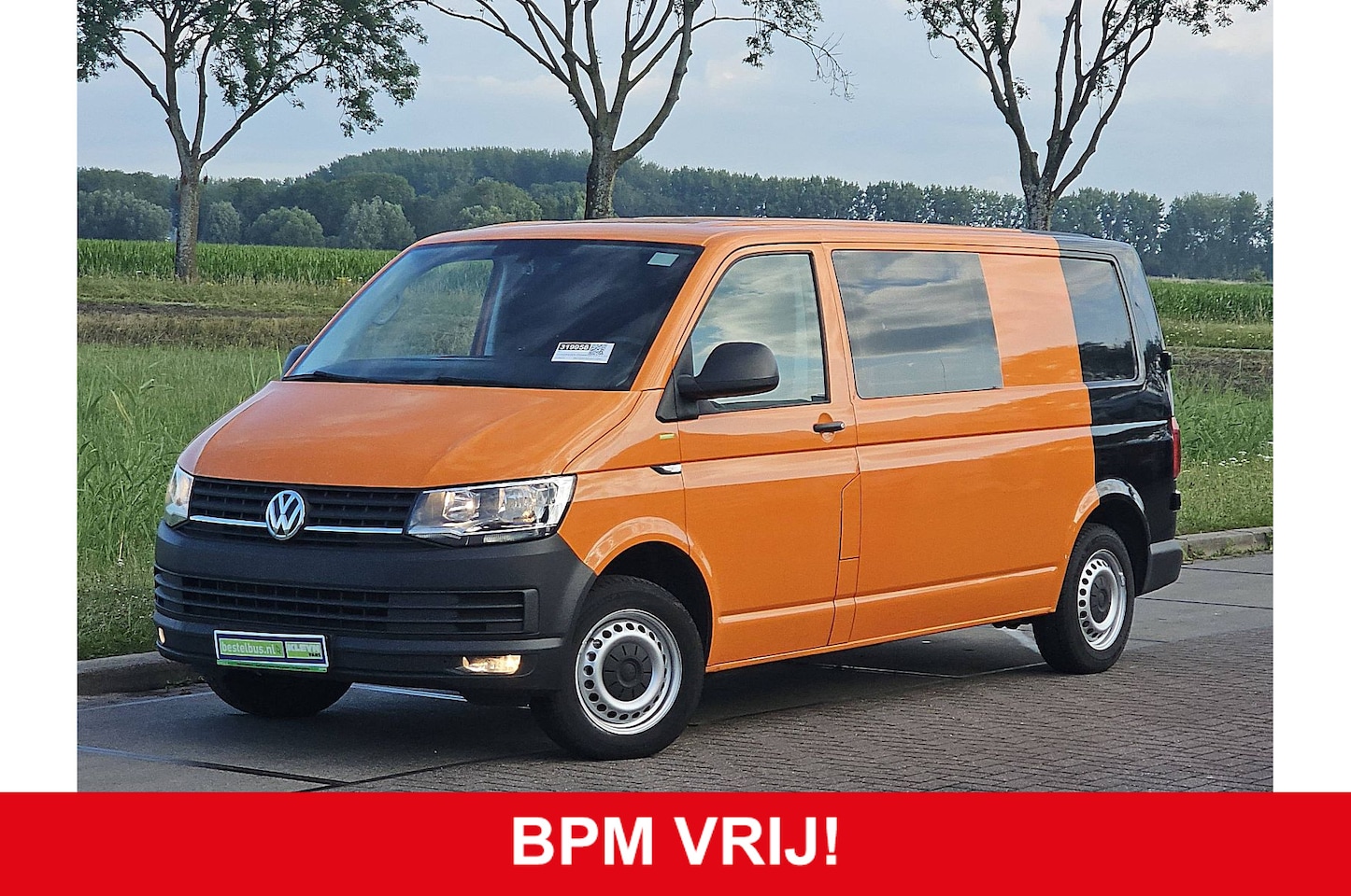 Volkswagen Transporter - 2.0 TDI L2H1 DC airco, navi, pdc, trekhaak, 150Pk, Euro6! - AutoWereld.nl