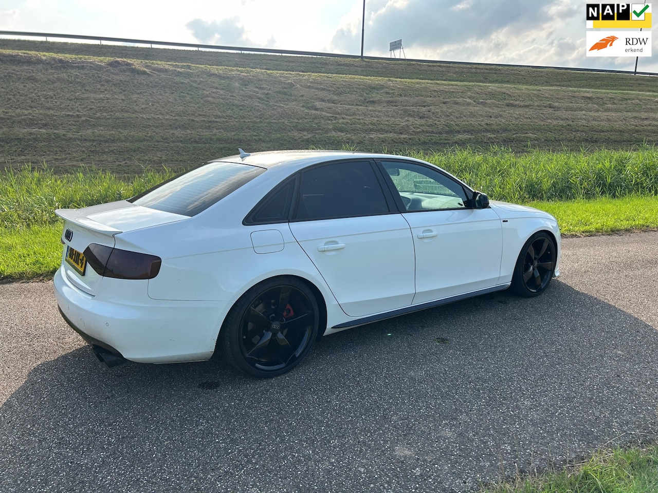 Audi A4 Limousine - 2.0 TFSI quattro Pro Line Business - AutoWereld.nl