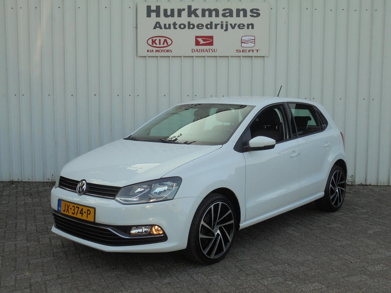 Volkswagen Polo - 1.0 TSI 5DRS NL AUTO MET 58.689 KM !!! AIRCO - AutoWereld.nl
