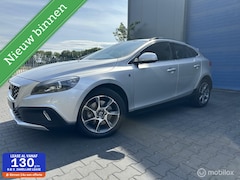 Volvo V40 Cross Country - 2.0 T3 Ocean Race