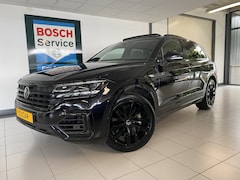 Volkswagen Touareg - 3.0 TSi 4MOTION R 462 PK /Panoramadak / Trekhaak/ massage stoel