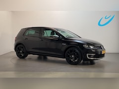 Volkswagen Golf - 1.4 TSI GTE DSG Navigatie Climate Control Parkeersensoren