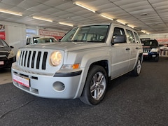 Jeep Patriot - 2.4 Sport Adventure 4X4. Youngtimer, trekhaak, airco en veel meer