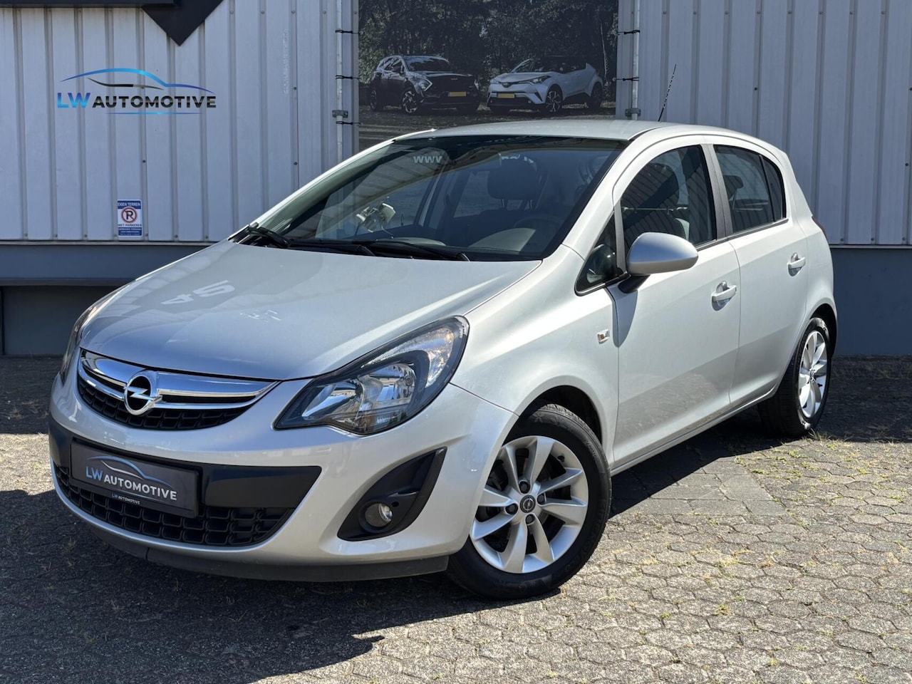 Opel Corsa - 1.2-16V Berlin | Cruise Control | Lichtmetalen velgen - AutoWereld.nl