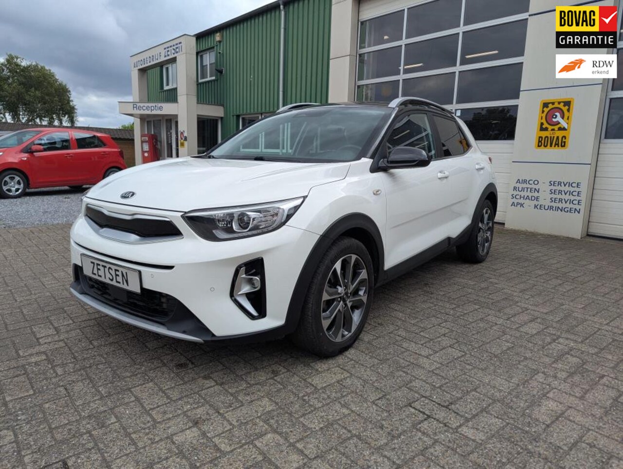 Kia Stonic - 1.0 T-GDi MHEV DynamicPlusLine 1.0 T-GDI MHEV DynamicPlusLine , 120 pk, 49.000 km - AutoWereld.nl