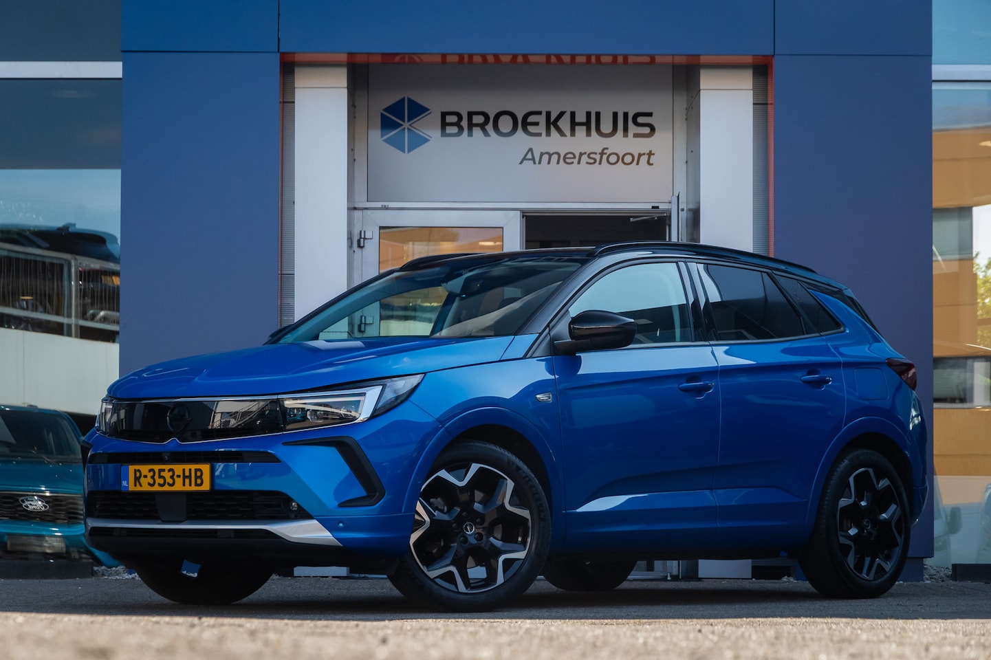 Opel Grandland - 1.6 Turbo Plug-In Hybrid Ultimate | Trekhaak | Cruise adaptief | Leer | Stoel elektrisch v - AutoWereld.nl