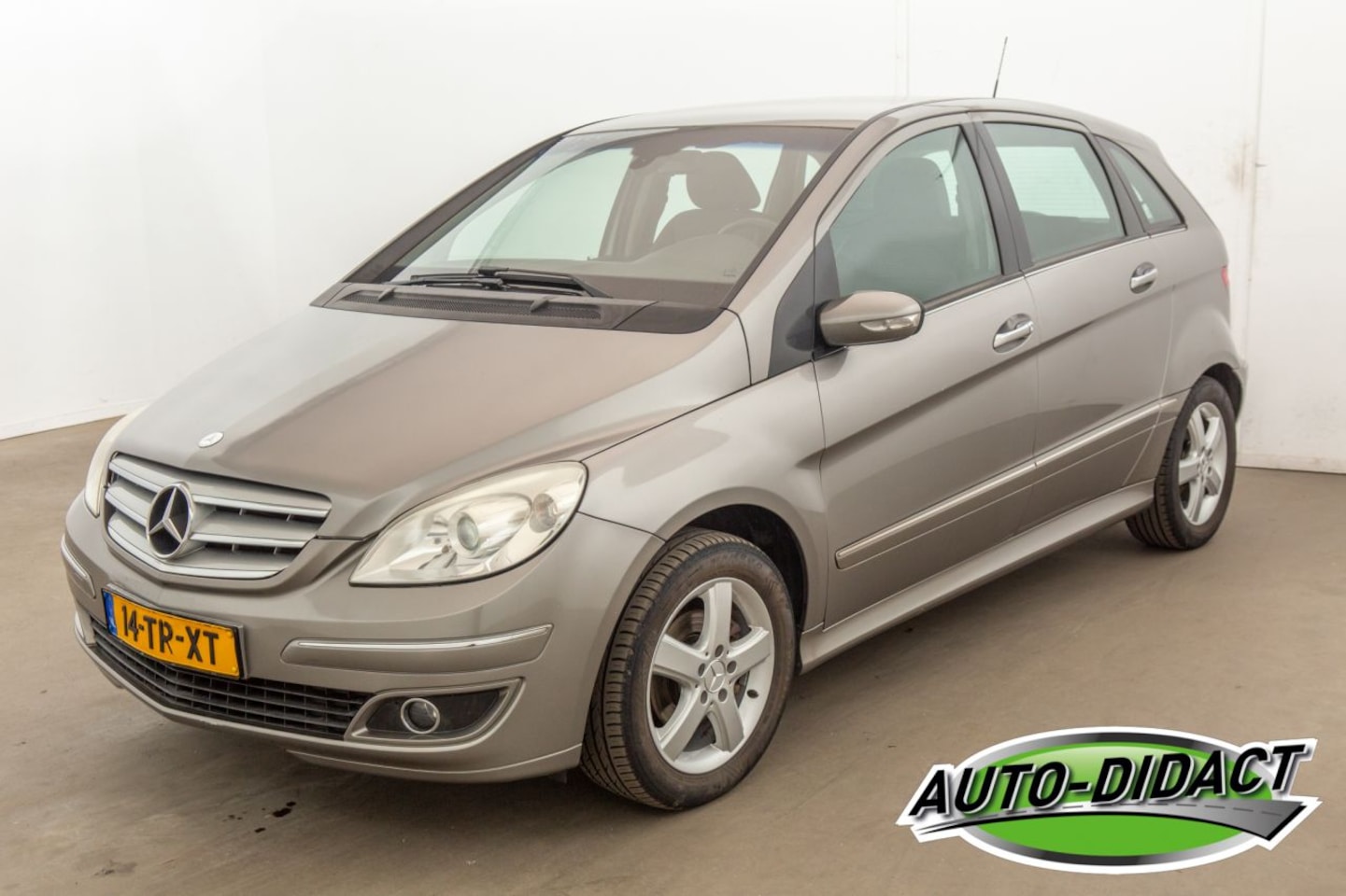 Mercedes-Benz B-klasse - 170 Airco Navi Half Leder - AutoWereld.nl