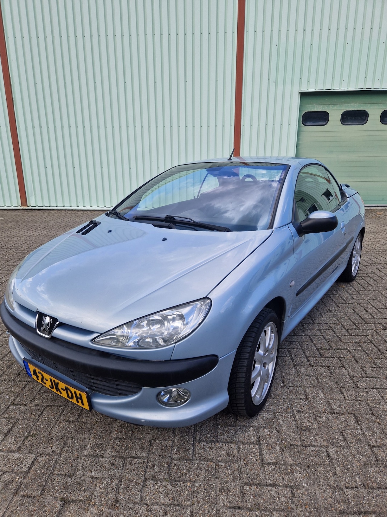 PEUGEOT 206