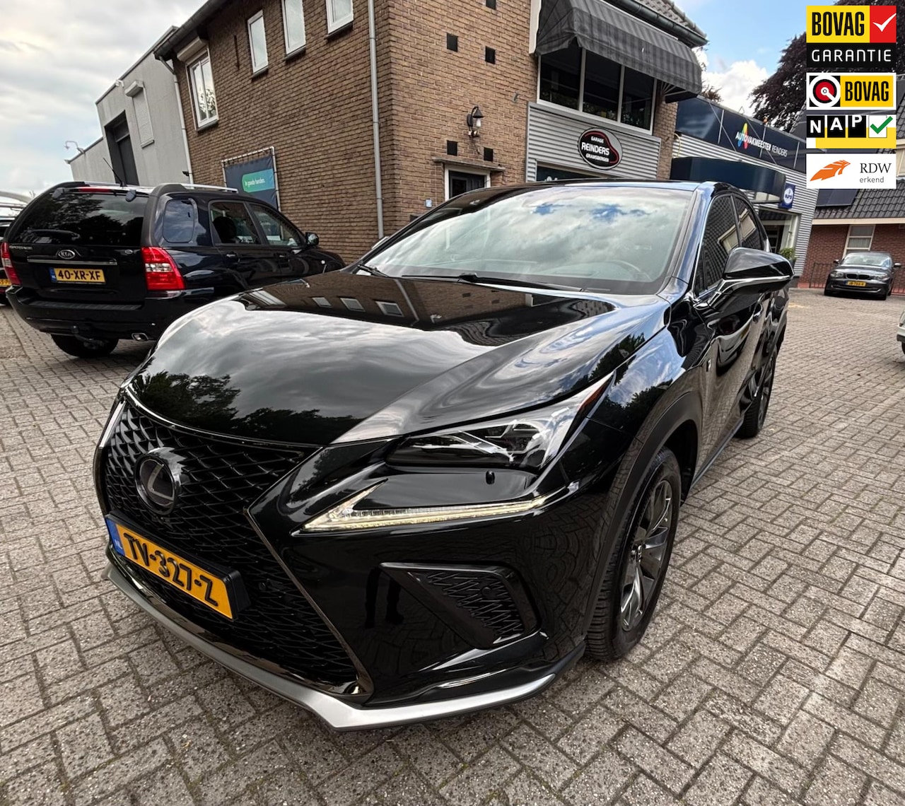 Lexus NX - 300h AWD F SPORT, Mark levinson, Carplay, Stoelkoeling, Pano, Full Option! - AutoWereld.nl