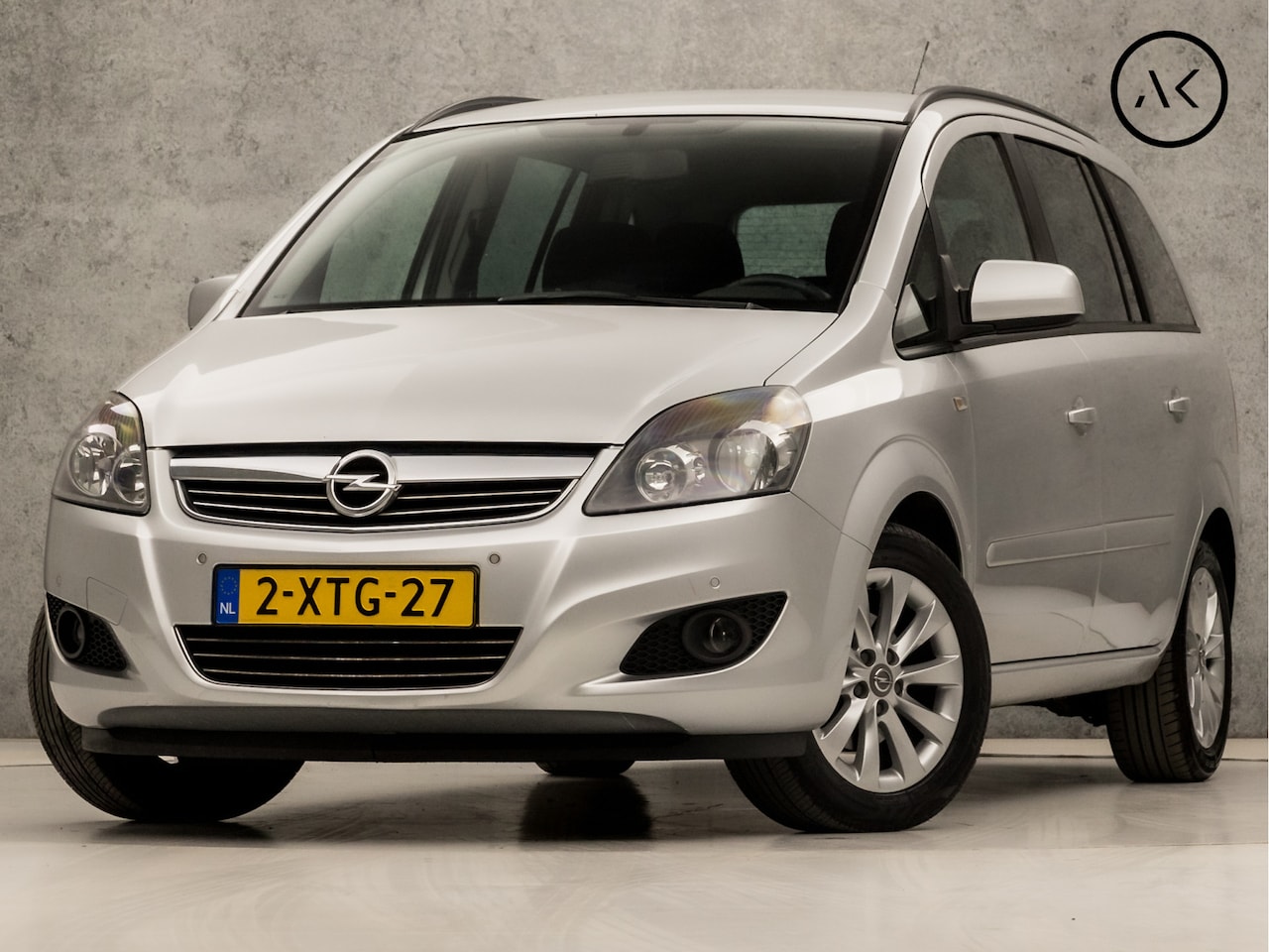 Opel Zafira - 1.8 Sport 7 Persoons 141Pk (NAVIGATIE, TREKHAAK, CLIMATE, SPORTSTOELEN, GETINT GLAS, LM VE - AutoWereld.nl
