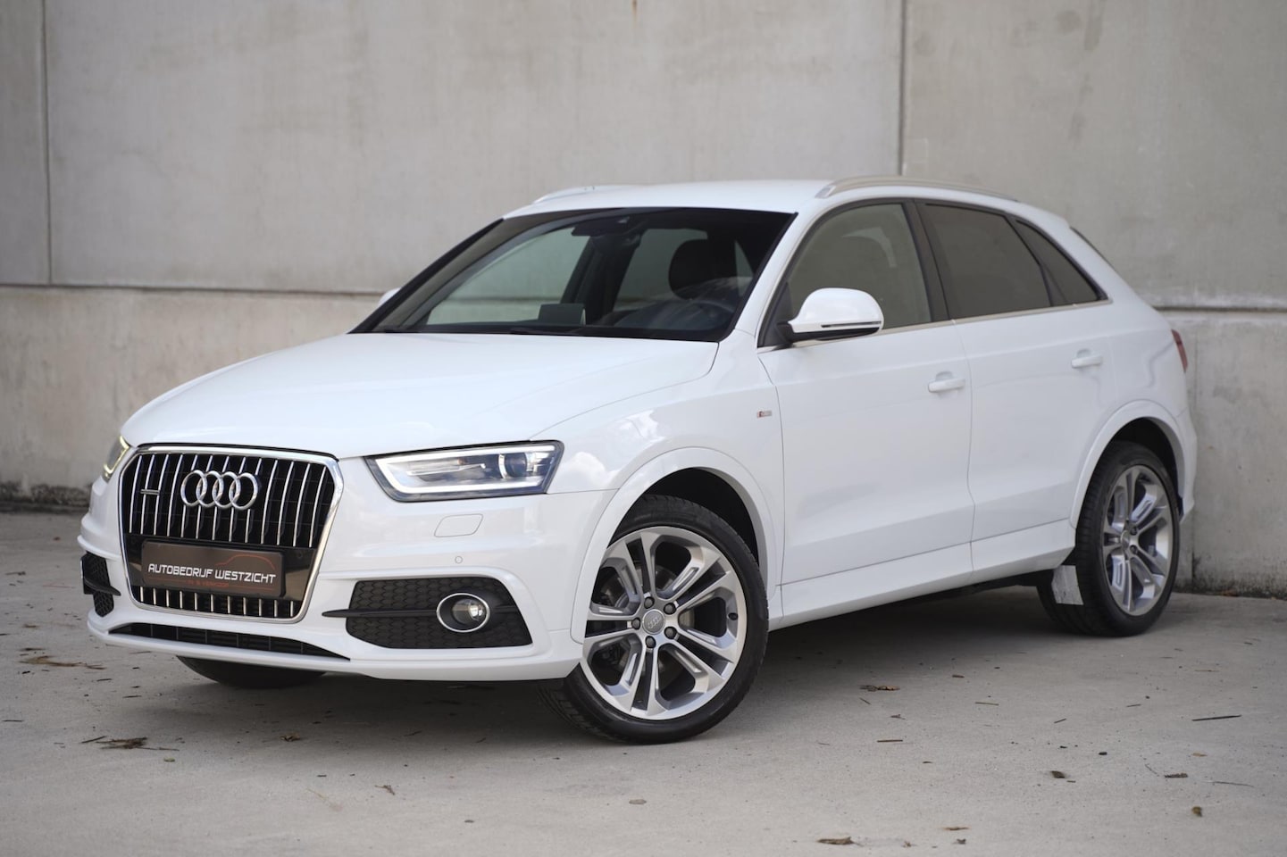 Audi Q3 - 2.0 TFSI quattro S Edition 2.0 TFSI quattro S Edition 210pk, Automaat, Camera - AutoWereld.nl