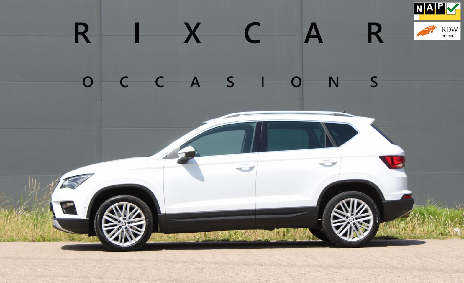 SEAT Ateca - 1.4 EcoTSI FR BusinessIntense Automaat Panodak Trekhaak !!NIEUWBINNEN!! - AutoWereld.nl