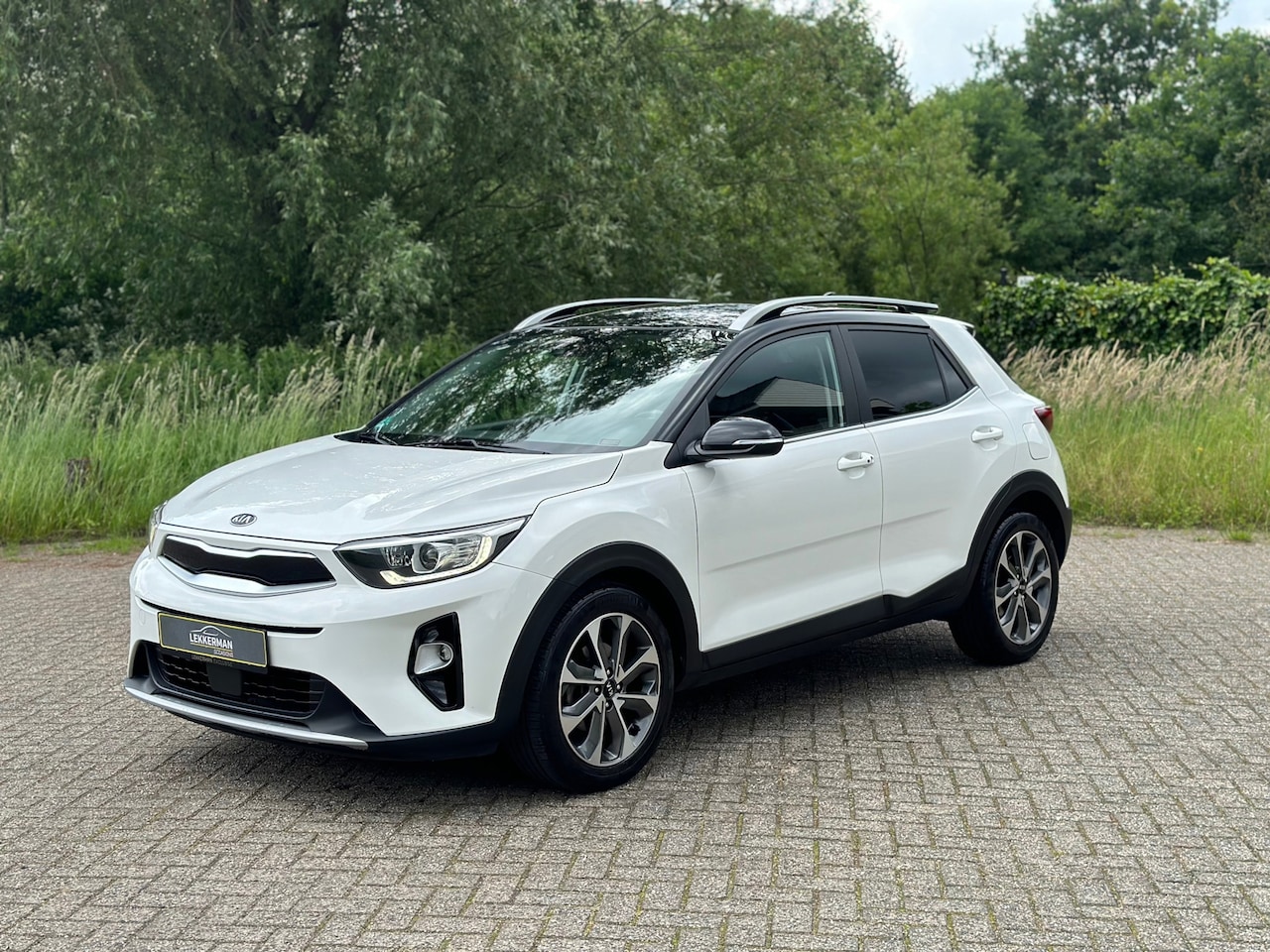 Kia Stonic - 1.0 T-GDi ExecutiveLine AUTOMAAT I CAMERA I NAVI I DEALER ONDH. - AutoWereld.nl